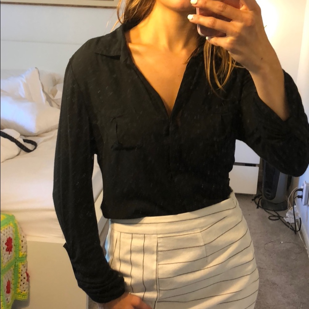 Black converse blouse